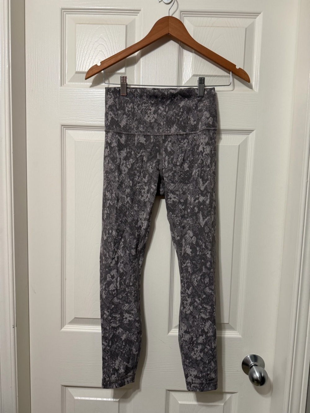 Lululemon athletica wunder train high rise tight leggings size 6 euc